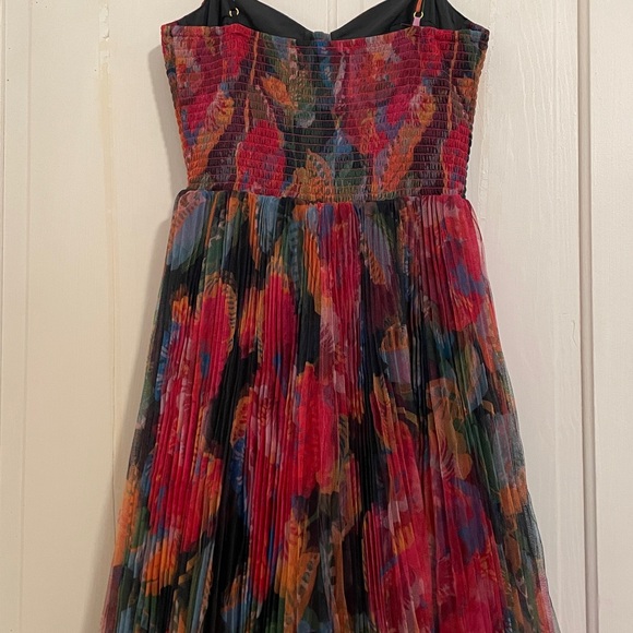 New Hutch Brianna Smocked Tulle Dress size Medium - Picture 12 of 16